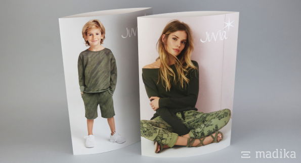 Ellipsenaufsteller Modeplakat