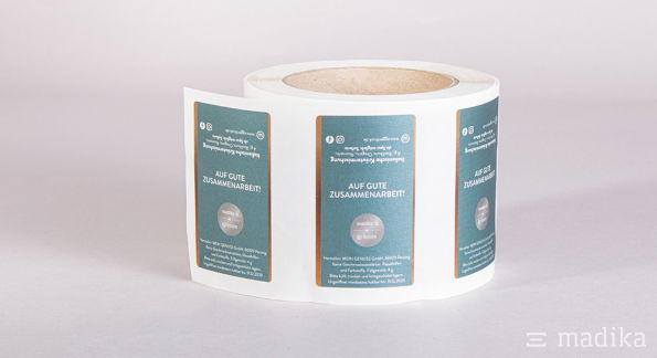 Rechteckige bedruckte Etiketten auf Rolle