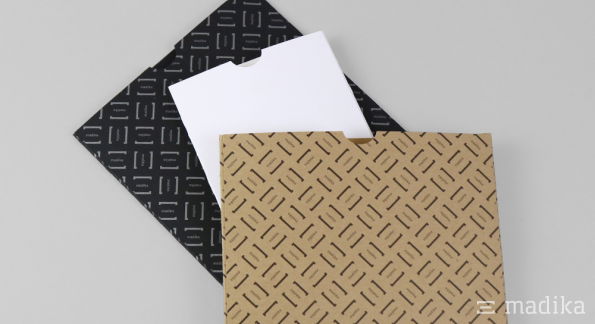 Flachkartonhüllen nach Maß