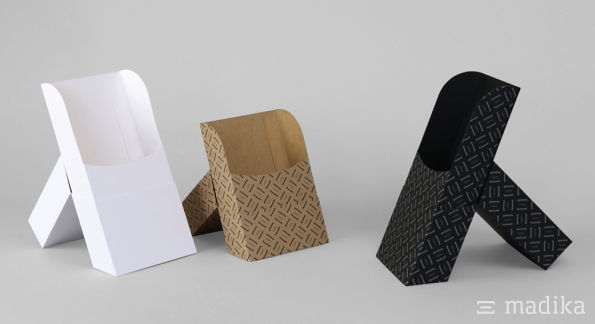 Flyerständer mit Deckelstütze