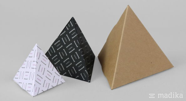 Pyramiden Aufsteller