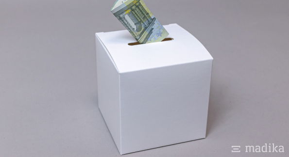 Spenden-Sammelbox unbedruckt aus weißem Karton Spenden-Sammelbox unbedruckt aus weißem Karton