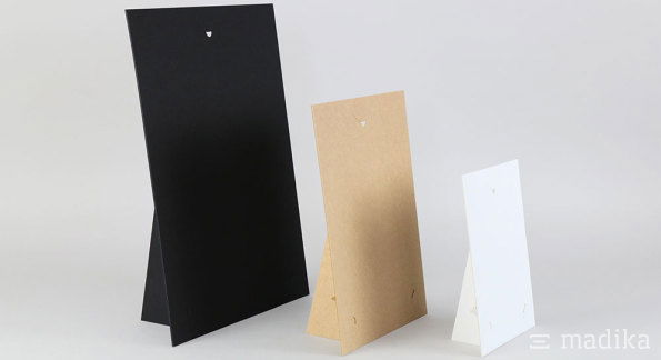 Thekenaufsteller aus verschiedenen Kartonsorten