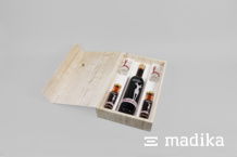 Flaschen-Geschenksets werden am besten in Schachteln mit individuellem Inlay verpackt und präsentiert. Klappschachtel mit Hohlwand für ein hochwertiges Flaschen-Geschenkset