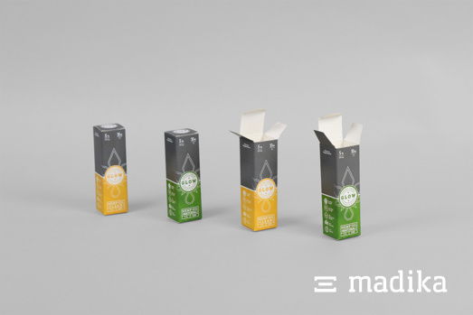 Faltschachteln eignen sich zum Beispiel für CBD-Produkte. Mehrere Faltschachteln nebeneinander aufgereiht und für Ölprodukte hergestellt