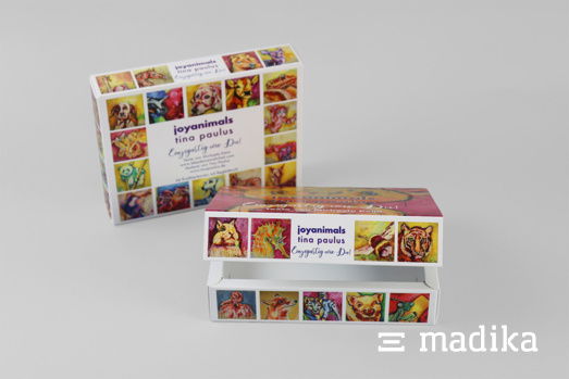 Zwei Klappschachteln mit bunter Bedruckung Zwei Klappschachteln mit bunter Bedruckung