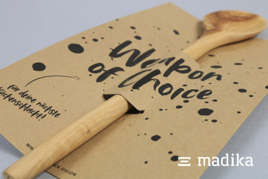 Kochlöffel Verpackung aus Naturkarton mit schwarzer Bedruckung Kochlöffel Verpackung aus Naturkarton mit schwarzer Bedruckung