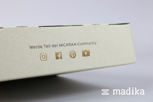 Klappschachtel aus Graskarton - hochwertig veredelt mit Heißfolienprägung. Schachtel aus Graskarton mit Heißfolienprägung