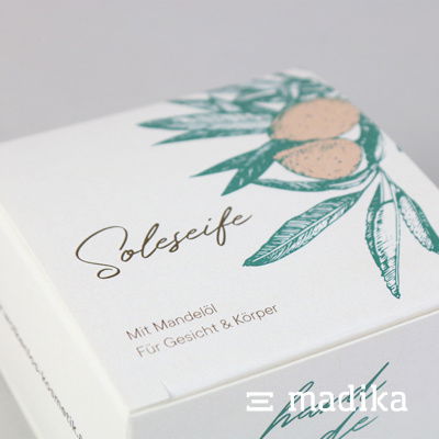 Eine liebevoll gestaltete Produktverpackung für Soleseife. Beispiel einer Verpackung für Seife