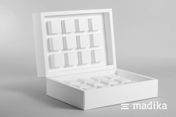 Muster eines Adventskalenders - Sie können die Größe sowohl das Material Ihres Musters frei wählen. Adventskalender Buch unbedruckt