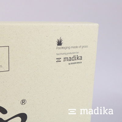 Eine nachhaltige Schachtel von madika.de aus Graskarton. madika-Schachtel Graskarton