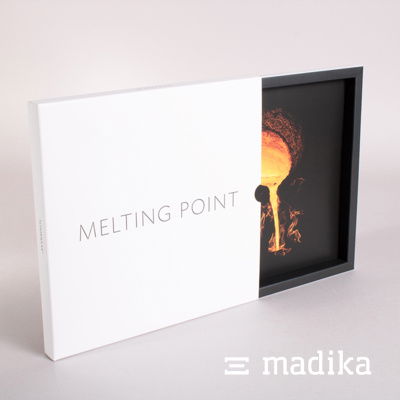 Eine Schiebeschachtel mit Hohlwand von madika.de mit bedruckter Innenseite. madika-Schiebeschachtel Hohlwand