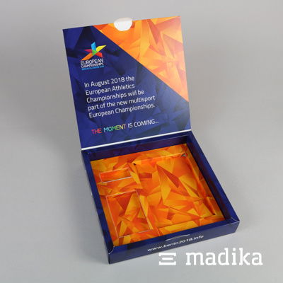 Klappschachtel mit Hohlwand von madika.de mit maximalistisch bedruckter Innenseite. madika-Klappschachtel maximalistische Innenseite