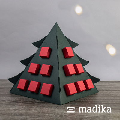 Klassische Farbkombination aus Grün und Rot Adventskalender in weihnachtlicher Stimmung
