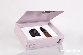 Hohlwandschachtel mit Klappverschluss Hohlwandschachtel mit Klappverschluss