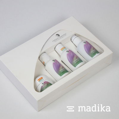 Schiebeschachtel mit Sichtfenster - derzeit noch nicht online bestellbar. Sprechen Sie bitte unsere Kundenbetreuer an! Verpackung mit Inlay und Sichtfenster mit Folienhinterklebung