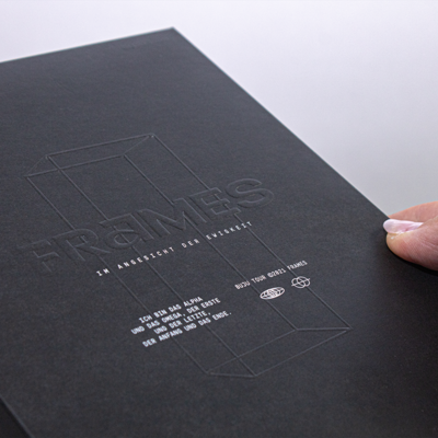 Blindprägung schwarzes Papier