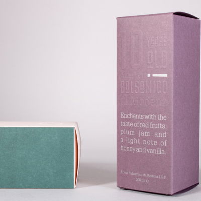 Flaschenverpackung aus Gmund Papier