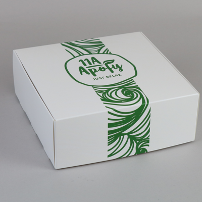 Weiße Verpackung bedruckt