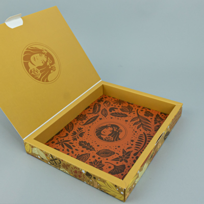 Klappschachtel mit bedrucktem Innenteil