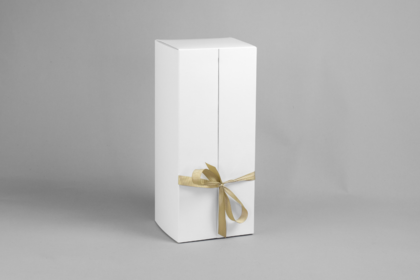 Verpackung zum beidseitigen Aufklappen mit Schleife Verpackung zum beidseitigen Aufklappen mit Schleife