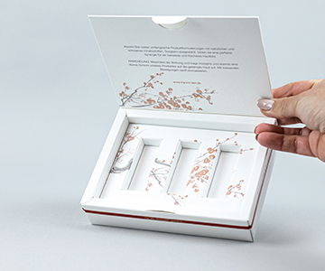 Kosmetikverpackung mit individuell bedrucktem Inlay