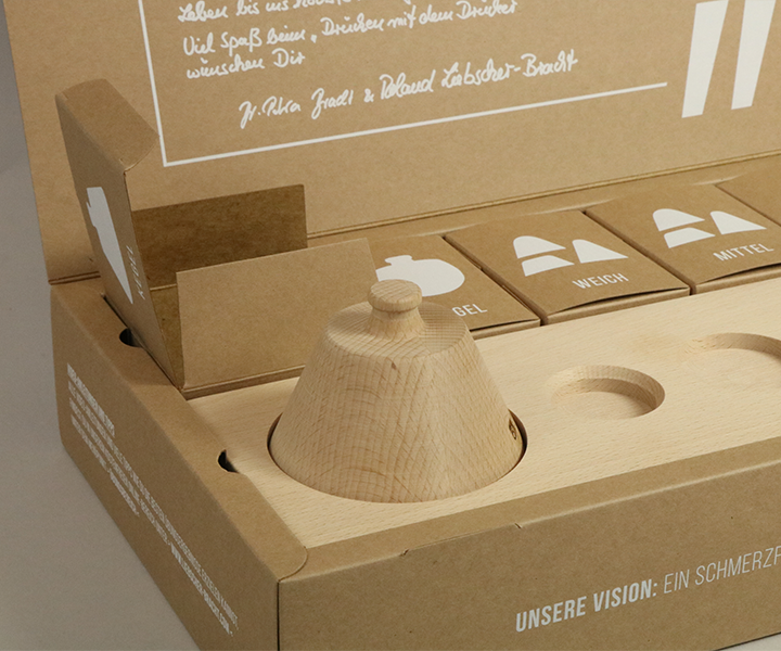 Bunt bedruckte Onboarding Box